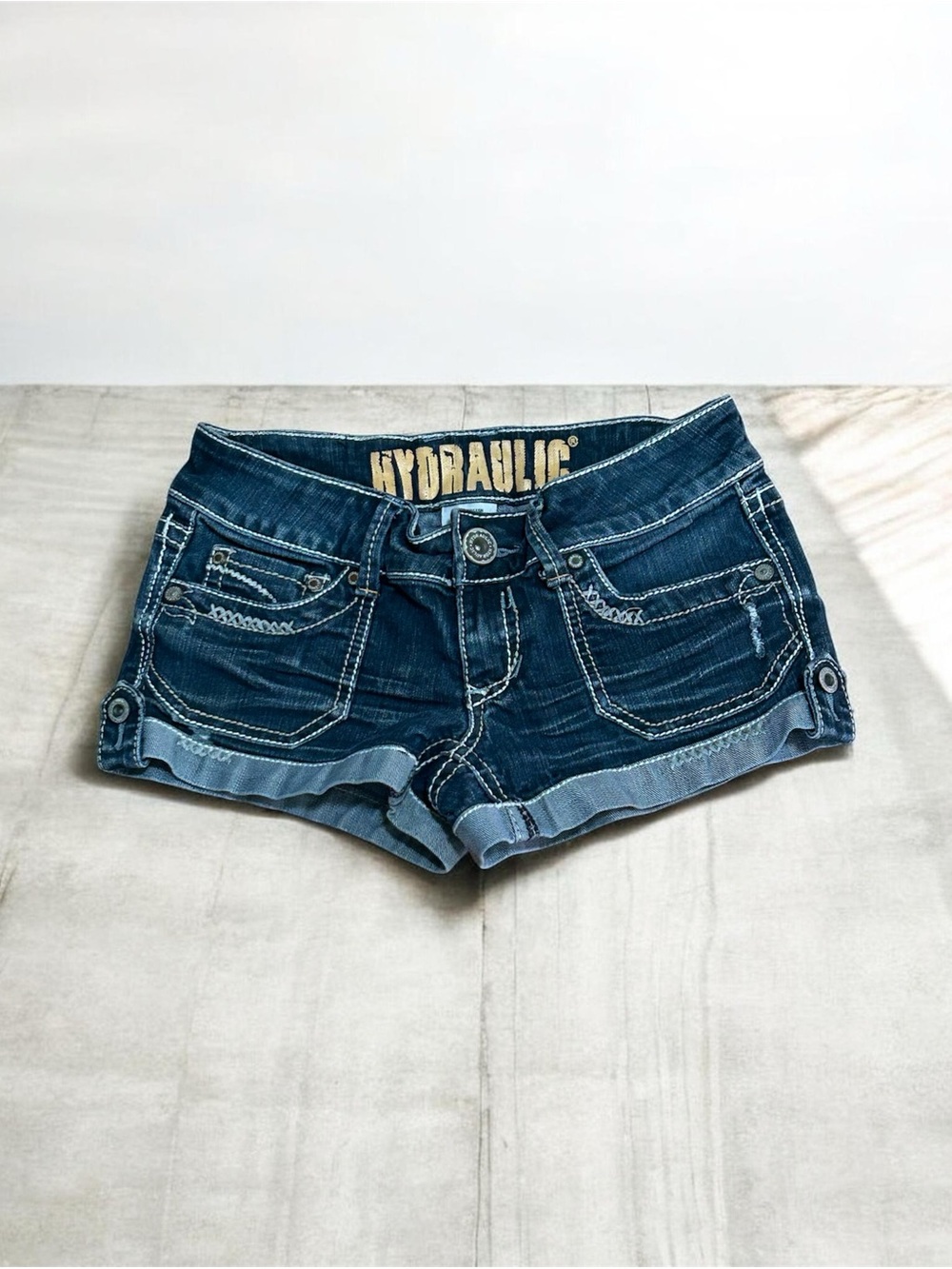 Hydraulic Women's Dark Indigo Denim Cuffed Low Rise Short Shorts Size 3/4